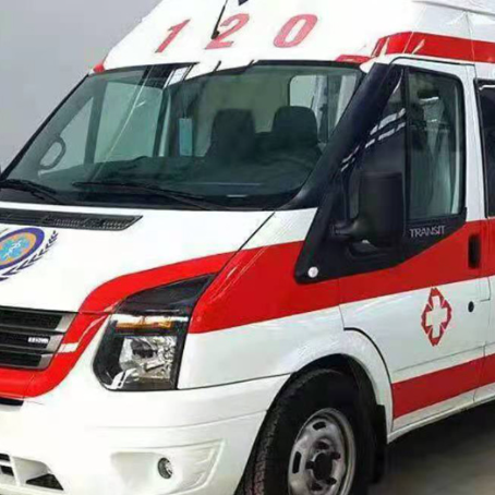 南明非急救护送病人转院租赁救护车的优缺点对比